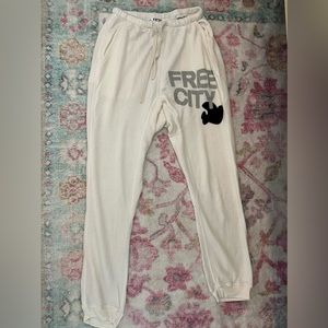 Free city sweatpants